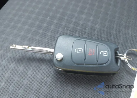 2013 Kia Soul z USA, uszkodzony, nr VIN KNDJT2A55D7561664